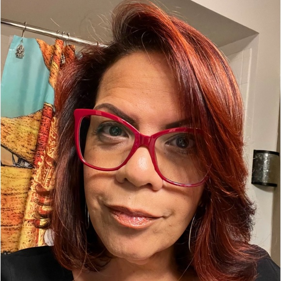 Meet your Posher Carmen - Picture 2 of 2